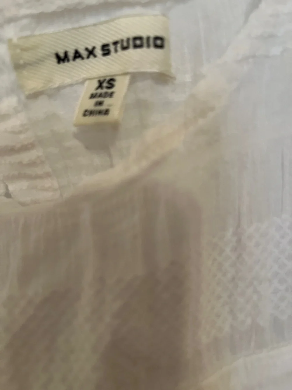 Max Studio White Sleeveless Textured Maxi Dress - Picture 2 of 4